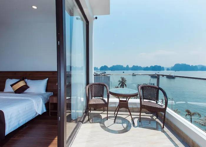 Sun Bay Tuan Chau Hotel