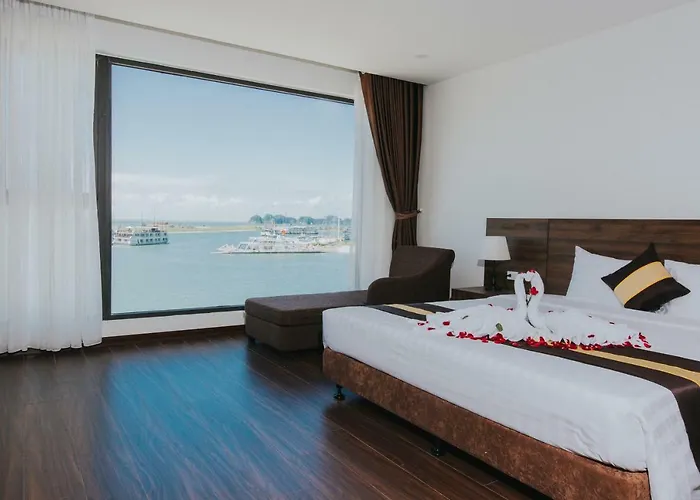 Sun Bay Tuan Chau Hotel 3*