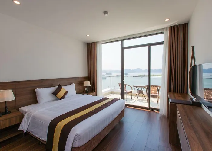 Sun Bay Tuan Chau Hotel
